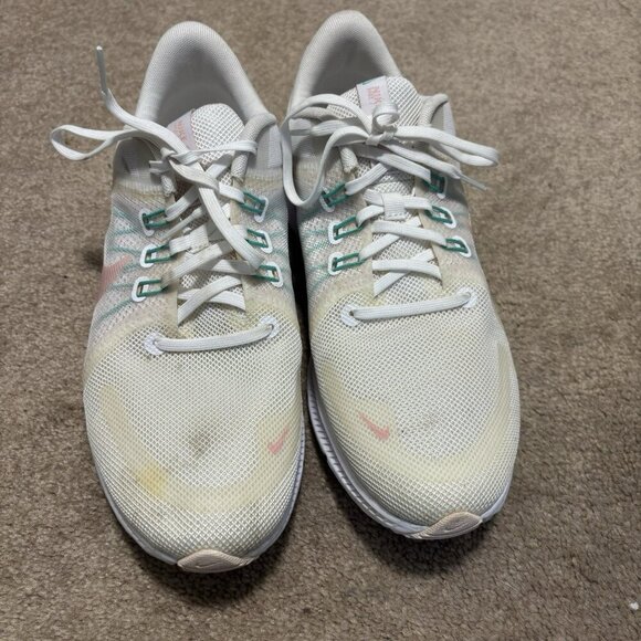 Size 11 Nike Quest 4 DA1106-105 Women's Mesh Running Shoes No Insoles - Picture 2 of 14